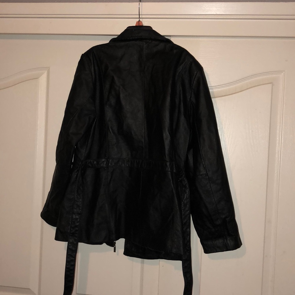 Leather jacket - Picture 2 of 3